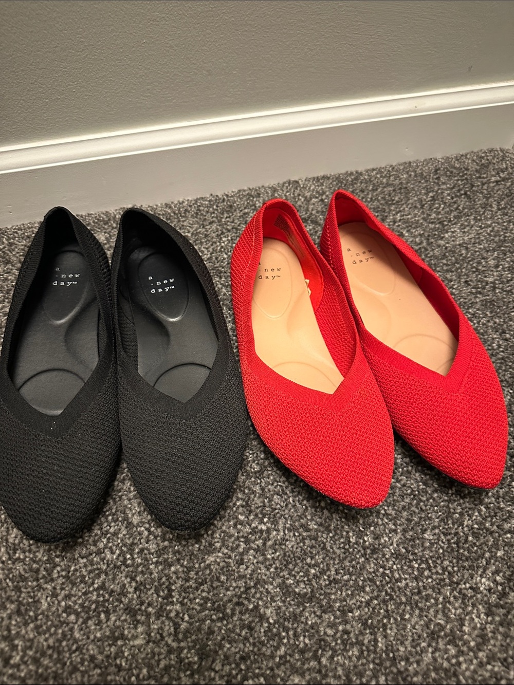 a new day Women's Pointed Knit Flats in Black and Red